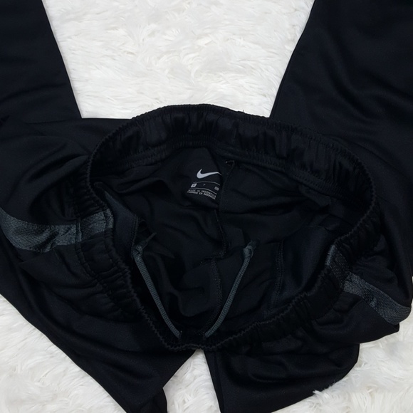 Nike 2 piece size small all sports bra and joggers - Picture 5 of 8